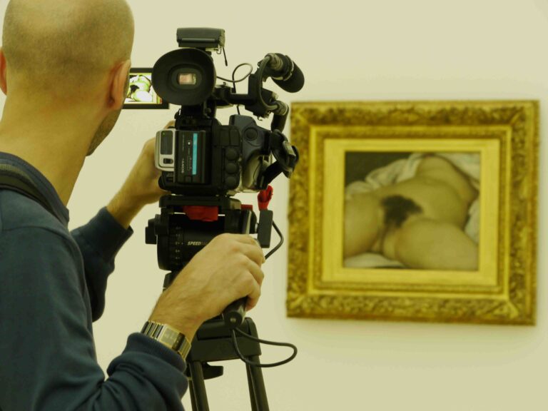 Lorigine du monde 2 “L’origine du monde” lascia Parigi: ecco il capolavoro di Gustave Courbet alla Fondation Beyeler, pezzo forte della mostra-omaggio allestita a Basilea