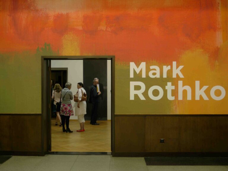 Mark Rothko allAia Mark Rothko incontra Piet Mondrian all’Aia. Fotogallery dalla mostra al Gemeentemuseum: le due vie dell’astrattismo convergono nel tempio di De Stijl