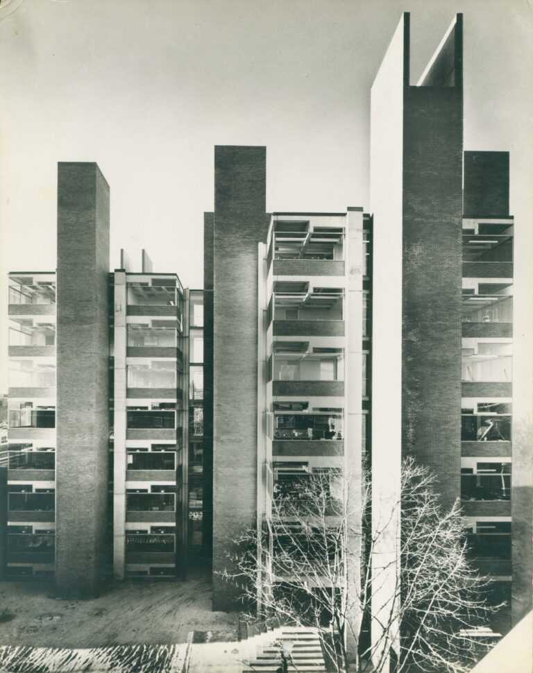 Medical Research and Biology Building Philadelphia Pennsylvania Louis Kahn 1957 65 © University of Pennyslvania photo Malcolm Smith Louis Kahn: Il potere dell’architettura