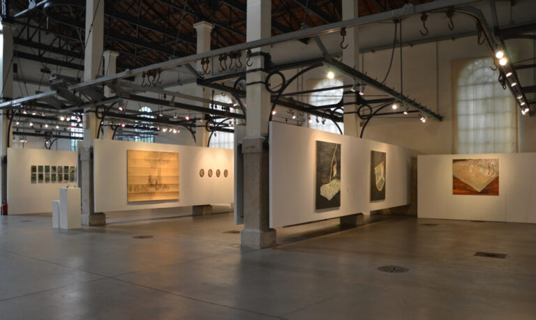 Nessun luogo è lontano. Vista della mostra con opere di Stefano Moras Cristiano Menchini e Andrea Grotto Il paesaggio secondo quattro giovani artisti. A Padova