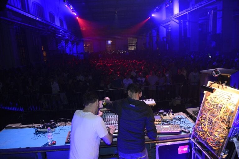 Officine FS di Bolzano Clubbing Transart. Un festival inaudito a Bolzano