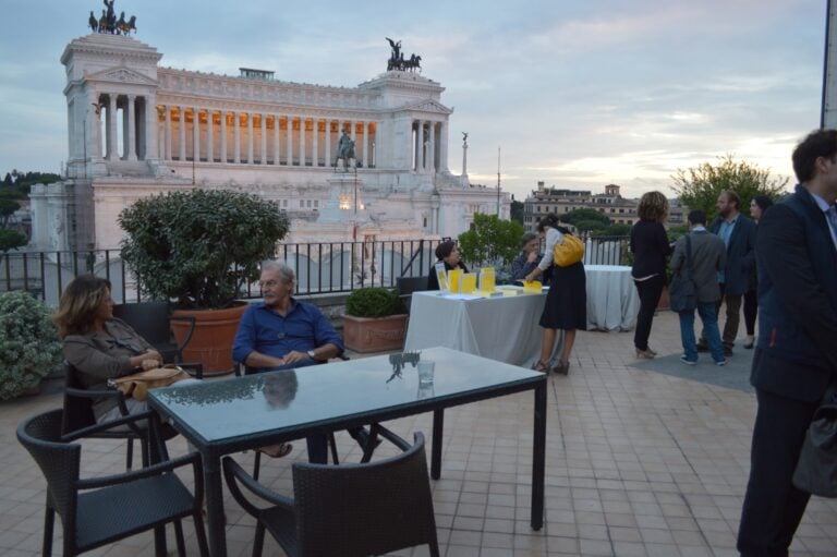 Presentazione del volume Terrazza Roma 12 La Quadriennale di Roma su carta. Ecco chiccera alla presentazione di “Terrazza”, atlante della giovane arte in Italia realizzato assieme all’Associazione Civita