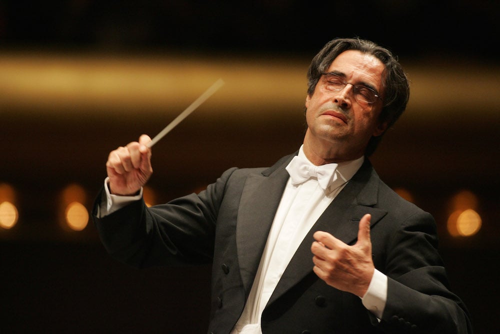 Tracollo culturale a Roma. Anche Riccardo Muti scappa dal Teatro dell’Opera che sta uccidendo se stesso. Ennesima istituzione senza direttore nella Capitale. E ora? Liquidare, licenziare, ripartire