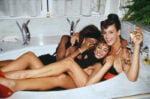 Roxanne Lowit Three models in a tub Naomi Campbell Christy Turlington and Linda Evangelista Paris 1990 70x100cm printed 2013 ed.11 La contagiosa celebrità dell'arte. Roxanne Lowit a Firenze