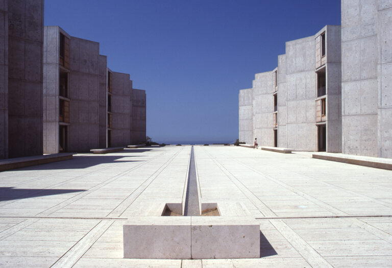 Salk Institute in La Jolla California Louis Kahn 1959–65 © The Architectural Archives University of Pennsylvania photo John Nicolais Louis Kahn: Il potere dell’architettura
