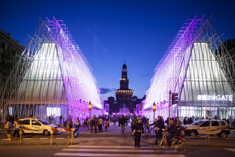 expo gate Settembre fashion. La Settimana della Moda di Milano apre le danze. E flirta con Expo. Largo ai giovani, tra mostre e sfilate via streaming