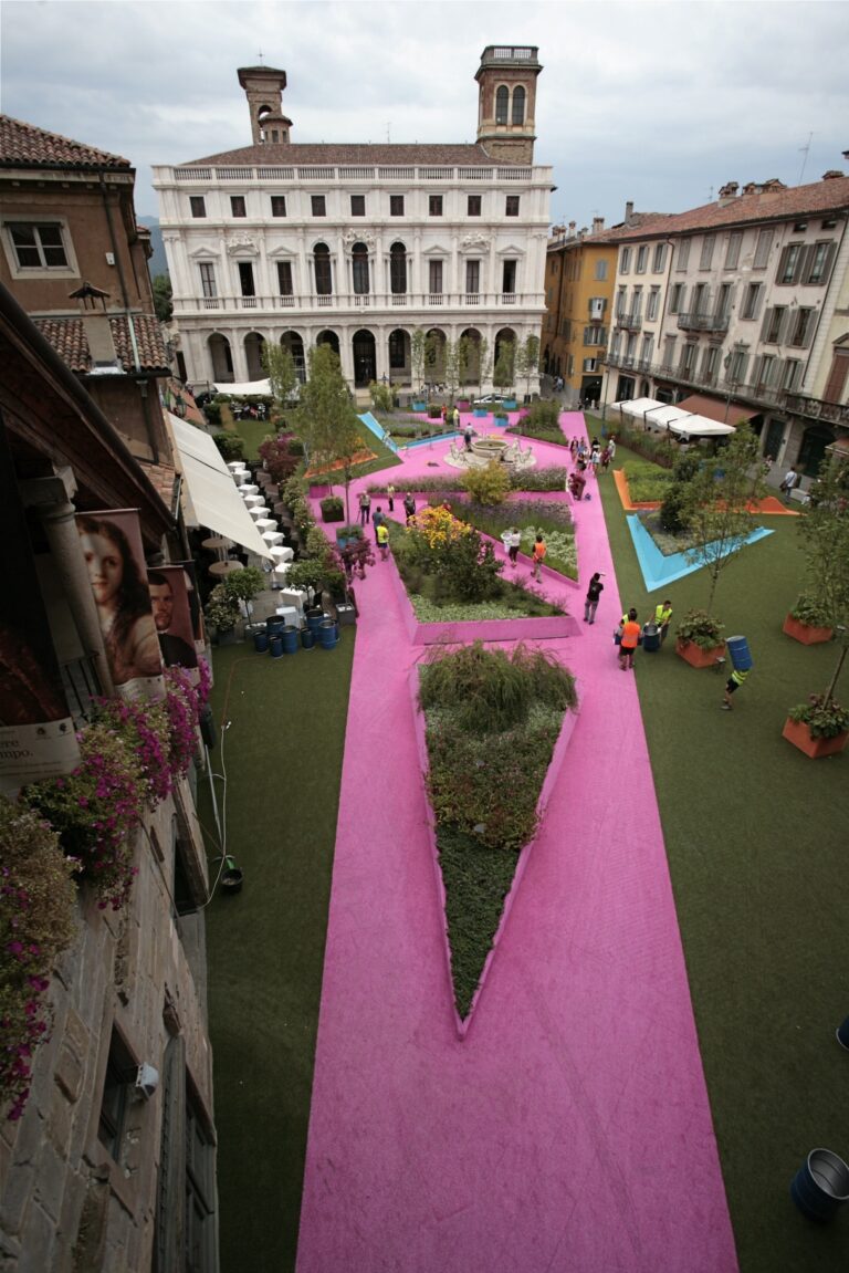 piazza verde 2014 verticale Il potere terapeutico del paesaggio. In un meeting a Bergamo