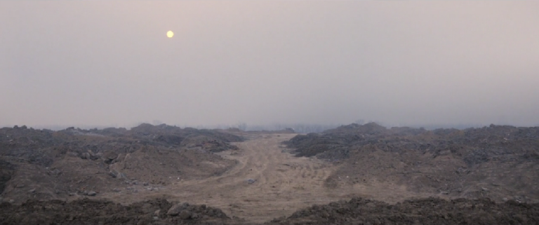 sandstorm 4 Ai Weiwei, il contrabbandiere. Tempeste fantascientifiche per The Sand Storm
