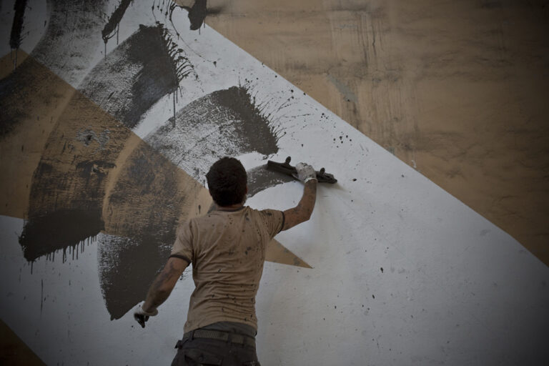 045 I murales di Outdoor invadono l’ex Dogana dello Scalo di San Lorenzo, a Roma. Quinta edizione del festival, con tredici artisti internazionali