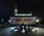 10734223 718283081573841 3861743048907533655 n 1 L'orologio di ghiaccio di Olafur Eliasson. Ecco le immagini della spettacolare installazione al centro di Copenhagen: dodici blocchi estratti da un fiordo in Groenlandia, un cronografo da 100 tonnellate