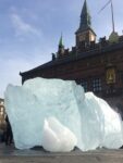 1908466 718031544932328 7629299215950893787 n L'orologio di ghiaccio di Olafur Eliasson. Ecco le immagini della spettacolare installazione al centro di Copenhagen: dodici blocchi estratti da un fiordo in Groenlandia, un cronografo da 100 tonnellate