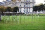 Christian Boltanski Alma Paris Updates: quindici immagini per raccontarvi dalle Tuileries la sezione opere di grandi dimensioni della Fiac. Unlimited in giardino, da Baselitz a Boltanski, a Houseago