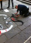 ComON Massimo Giacon al lavoro. Photo Emanuele Scilleri Urban art sul Lago di Como: Opiemme e Massimo Giacon tra gli ospiti della terza edizione di ComON, mostra itinerante per la città