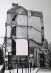 Franco Guerzoni Affreschi 1973 cm 69x49 tavola fotografica e frammento di gesso. Foto di Luigi Ghirri Viaggi randagi con Luigi Ghirri. Il racconto di Franco Guerzoni