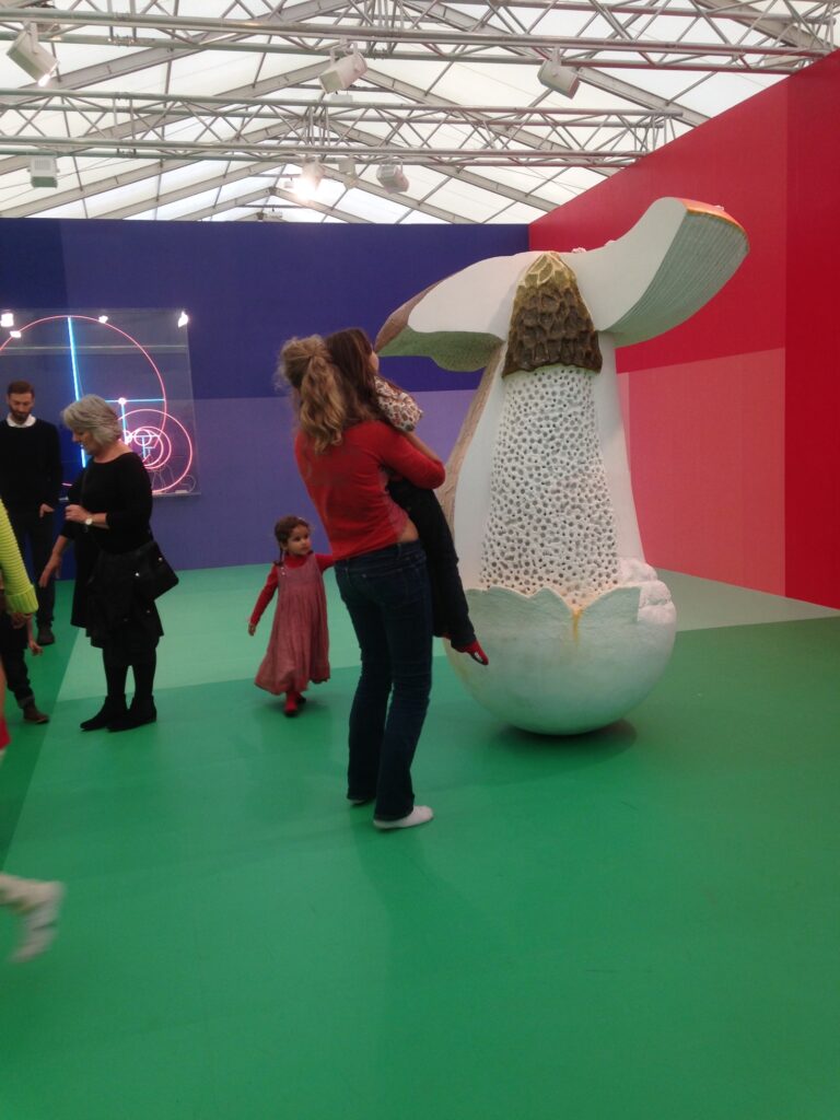 Frieze Art Fair Londra 2014 1 London Updates: primissime immagini live da Frieze Art Fair. E prime vendite, con Hauser + Wirth e Lehmann Maupin a gonfie vele già alla preview