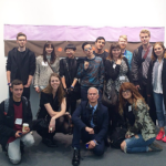 Il gruppo di instagrammers di EmptyFrieze London Updates: la fiera invade i social grazie a #EmptyFrieze. Prima dell’opening instagrammers fra gli stand a caccia di curiosità: assieme a un maldestro vip…