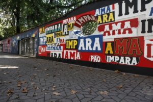 Pao, Tawa, TvBoy brindano a Campari: undici interventi di street-art per la sede storica dell’azienda a Sesto San Giovanni, nel suo centodecimo compleanno