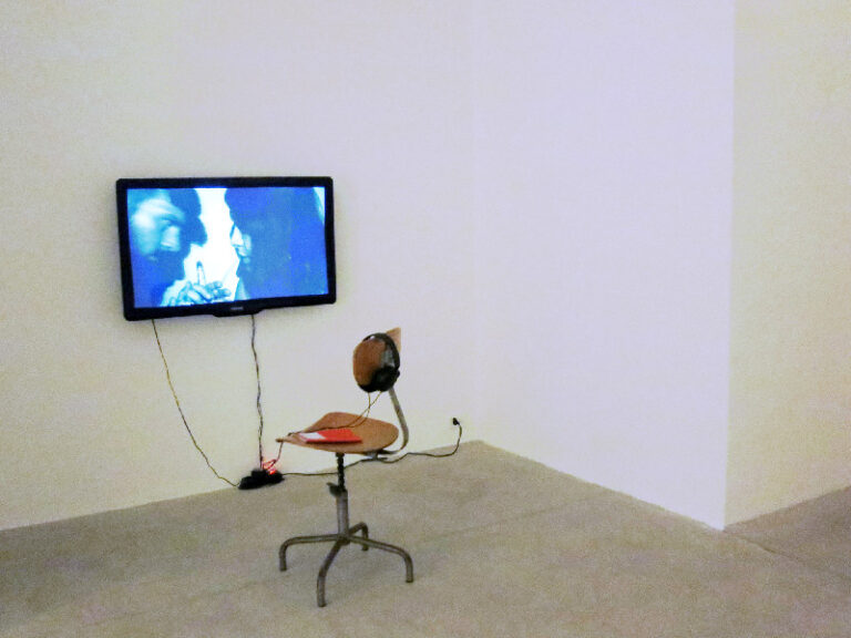 Keren Cytter, Installation view Installation view Siren, Galleria Raffaella Cortese, Milano, 2014