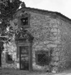 La cappella di Villa Ricucci nel Borgo di Ama foto Alessandro Moggi Ecco le immagini della nuova installazione di Hiroshi Sugimoto al Castello di Ama. Che festeggia quindici anni di prestigiosi site specific nel cuore del Chianti