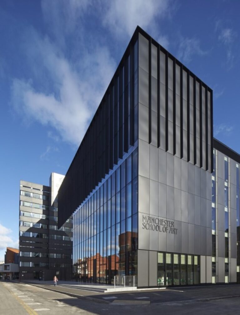 Manchester School of Art Feilden Clegg Bradley Studios Haworth Tompkins vince lo Stirling Prize 2014. Con l’Everyman Theatre di Liverpool lo studio inglese batte Renzo Piano e Zaha Hadid, in finale rispettivamente con lo Shard e l’Aquatics Centre