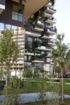 Milano il Bosco Verticale di Stefano Boeri foto Michela Deponti 13 533x800 Milano scopre il suo Bosco Verticale: fotogallery dei grattacieli firmati Stefano Boeri tra Porta Nuova e l’Isola. In corsa per l’Highrise Award