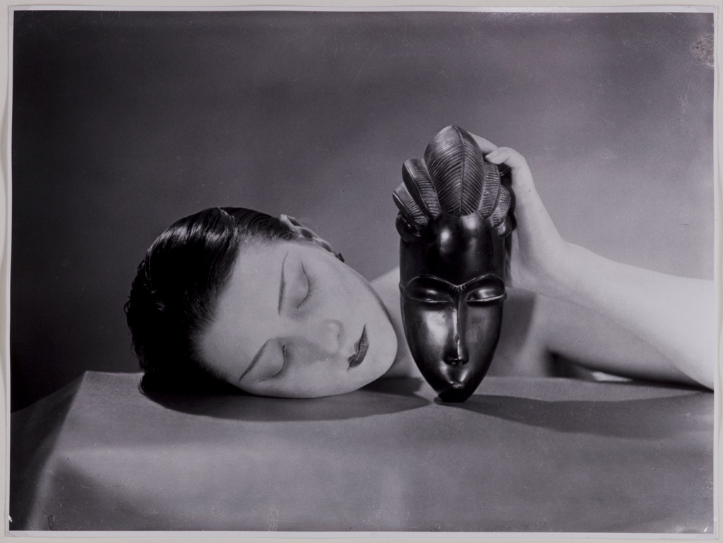 Man Ray, l’uomo infinito. Una mostra al Castello di Conversano sul fotografo dell’avanguardia