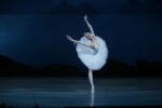 Swan Lake Olga Esina ½ N.Razina 2 La storia della danza, a Ravenna. Il Balletto del Teatro Mariinskij di San Pietroburgo, la più importante compagnia di danza classica al mondo, chiude l’edizione 2014 del Ravenna Festival