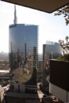 lUniCredit Tower vista dal Bosco Verticale foto Michela Deponti 533x800 Milano scopre il suo Bosco Verticale: fotogallery dei grattacieli firmati Stefano Boeri tra Porta Nuova e l’Isola. In corsa per l’Highrise Award