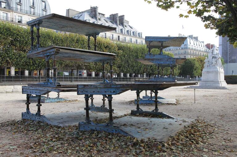 matuas Feldbakken et Leander Dionne Void to void Paris Updates: quindici immagini per raccontarvi dalle Tuileries la sezione opere di grandi dimensioni della Fiac. Unlimited in giardino, da Baselitz a Boltanski, a Houseago