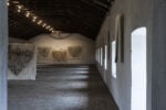 scorcio nella sala di kudo Riso a regola d’arte. La creatività contemporanea sbarca alla tenuta della Colombara, nel vercellese, dove nasce l’Acquerello il riso numero uno al mondo. Ecco le immagini della mostra