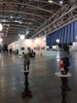 Artissima in allestimento Furini 2 Torino Updates: ecco le foto in anteprima di Artissima ancora in allestimento. Effetto Cattelan sulla fiera, i temi ricorrenti di quest’anno sono i soldi e la morte