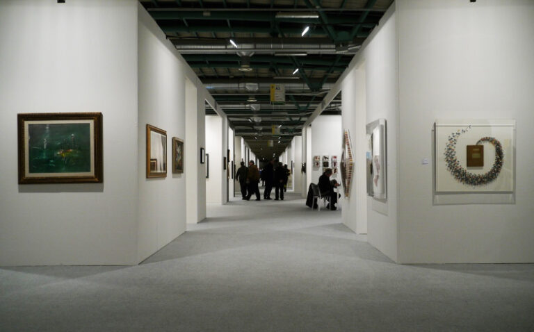 Bergamo Arte Fiera novembre 2014 Bergamo Arte Fiera gioca d’anticipo: collocazione novembrina per quello che era il primo appuntamento dell’anno. Ecco le immagini dall’opening