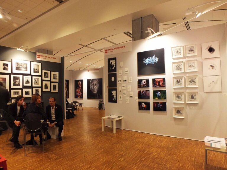 Fotofever Carrousel du Louvre 25 © Silvia Neri Fotofever Paris 2014, ecco le prime immagini. Alla fiera al Carrousel du Louvre giovani artisti, giovani collezionisti e tanta Italia, con ben diciassette gallerie