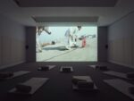 Francis Alÿs REEL UNREEL NAWIJAĆ ROZWIJAĆ veduta della mostra presso il Centro darte Contemporanea Ujazdowski Castle Varsavia 2014 600x450 Francis Alÿs a Varsavia. Traghettatore fra reale e immaginario