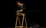 H.H. Lim a Milano 2 H.H. Lim operaio a Milano: immagini e video dalla performance dell’artista malese al Teatro Verdi, tra spade samurai ed Expo 2015