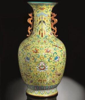 Vaso cinese della dinastia Qing venduto all’asta Pandolfini a Firenze per 7,5 milioni di euro. È doppio record: l’opera più costosa mai venduta in asta, e la vendita più ricca di sempre in Italia