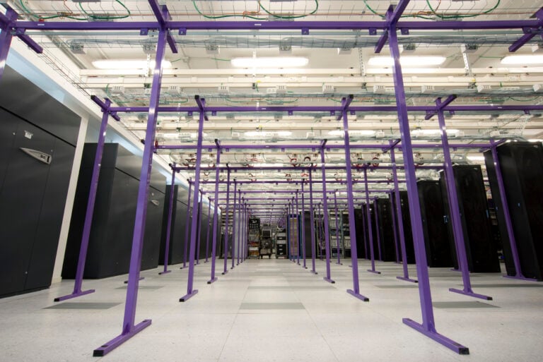 L22 ALCATEL2 91 Una nuova sede per Alcatel Lucent, dentro il Segro Energy Park di Vimercate. Progettare l'ufficio con un approccio anticonvenzionale: innovazione, tecnologia, sostenibilità