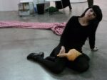 La performance di Maloberti ad Artissima 3 Torino Updates: Marcello Maloberti tiene a battesimo Per4orm, neonata sezione di Artissima dedicata alla performance, riprendendo il suo lavoro per la Biennale