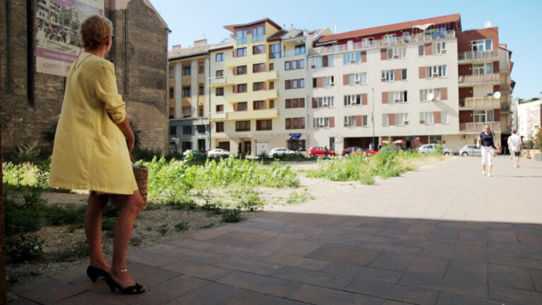 Lady in yellow 2 Budapest chiama Napoli. ZimmerFrei al City Film Festival