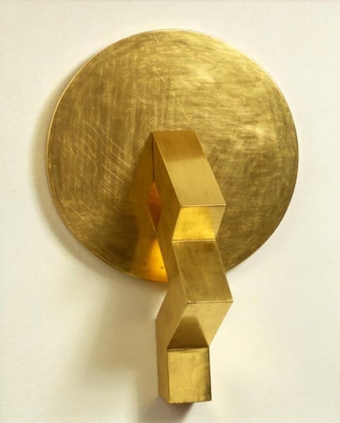 Lucio Del Pezzo Re Mida III 1968 foglia d’oro su legno 100 x 60 x 40 cm Lucio Del Pezzo. L’amato ritorno da Giorgio Marconi