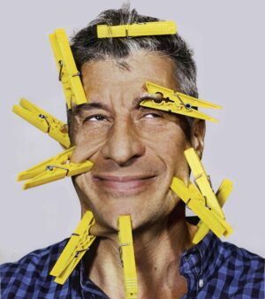 Maurizio Cattelan: The Movie. Conto alla rovescia per il film di Maura Axelrod sull’eterno bad boy dell’arte italiana