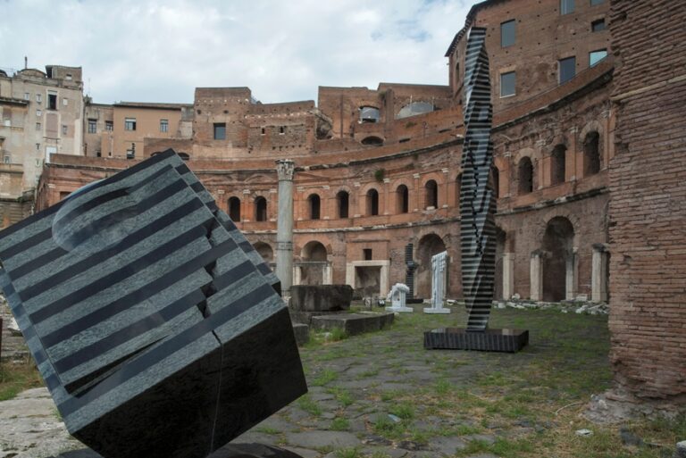 Park Eun Sun Accrescimento colonna infinita e Generazione II Fotografia Ernani Orcorte Più su. Park Eun Sun ai Mercati di Traiano