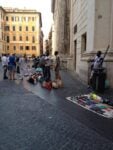 Piazza di Pietra1 Secondo Ignazio Marino le sculture di Tim Noble & Sue Webster sono "addobbi natalizi non attinenti". Rifiutata una grande installazione sponsorizzata da privati nel cuore della Capitale