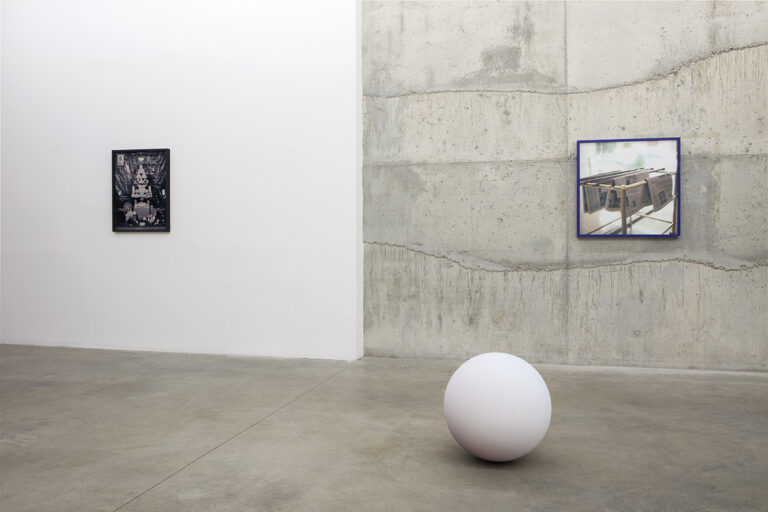 Surface (New Life) – veduta della mostra presso la Galleria Fluxia, Milano 2014 - courtesy Fluxia, Milano - photo © Andrea Rossetti
