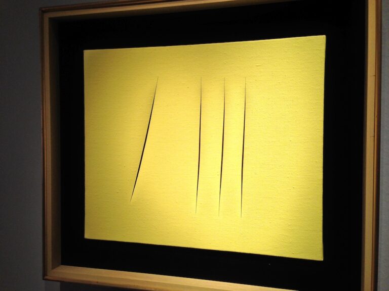 VAW 2014 – Lucio Fontana Inaugura la Vienna Art Week 2014. Su e giù per gli scaloni del Palais Dorotheum, tra sale espositive e foyer trasformato in discoteca fino alle ore piccole. Ecco immagini e video