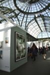 Vista esposizione 19 Grand Palais Paris Photo 2014 foto Claudia Brivio Ecco il racconto per immagini del primo giorno Paris Photo. Fotografie da un milione e mezzo di dollari, Thomas Ruff in conversation, le recenti acquisizioni del MoMA, E tanti capolavori fra gli stand