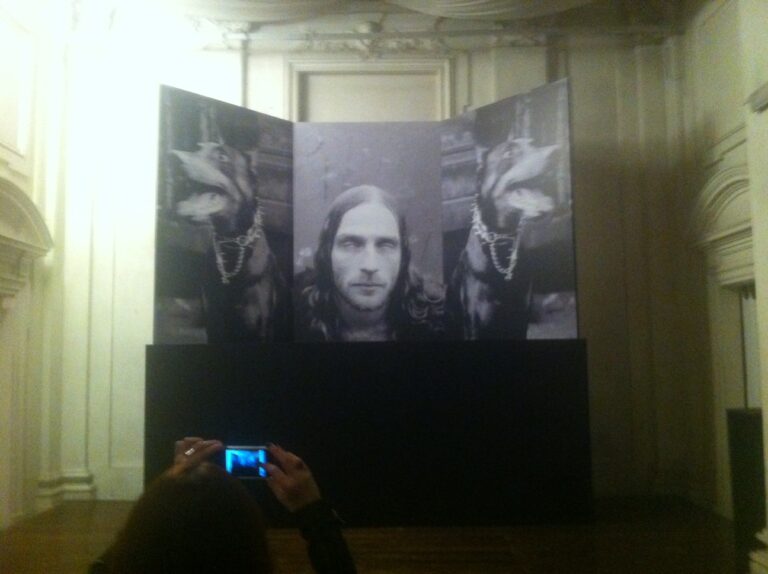 foto 213 Torino Updates: dai damaschi e stucchi di Palazzo Paesana alle cripte dell’ex Cimitero di San Pietro in Vincoli. Ecco le immagini dell'imperdibile mostra Götterdämmerung di Sven Marquardt