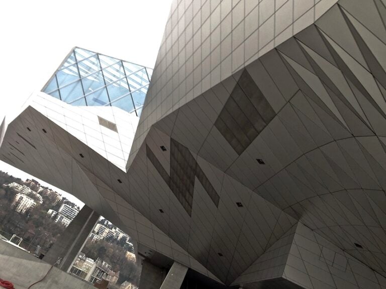 41 Da Lione immagini in anteprima del futuro Musée des Confluences. La creatura spazialista di Coop Himmelb(l)au si inaugura il 19 dicembre