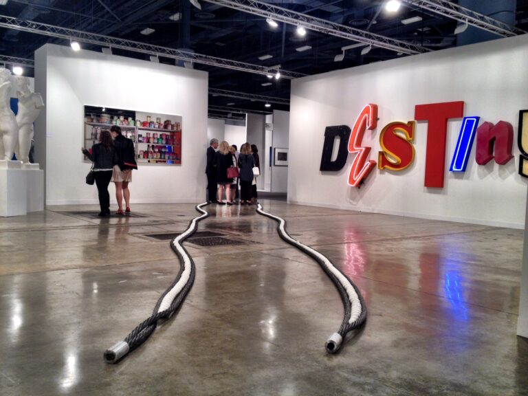 Chrisian Stein Miami Updates: primissime immagini da Art Basel Miami Beach. Atmosfera esuberante, qualità degli stand sui massimi livelli