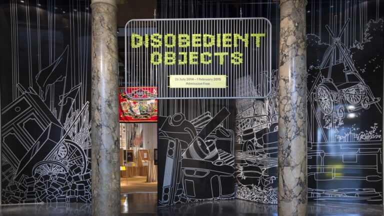 Disobedient Objects – veduta della mostra presso il Victoria and Albert Museum Londra 2014 xl Natale 2014 a Londra. Sette mostre da non perdere